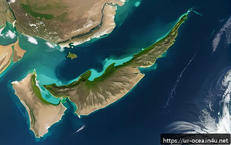 해양 생태 환경 변화 감시 시스템 - A high-resolution satellite view of the Arabian Sea near the coast of Karachi, Pakistan, showcasing ...